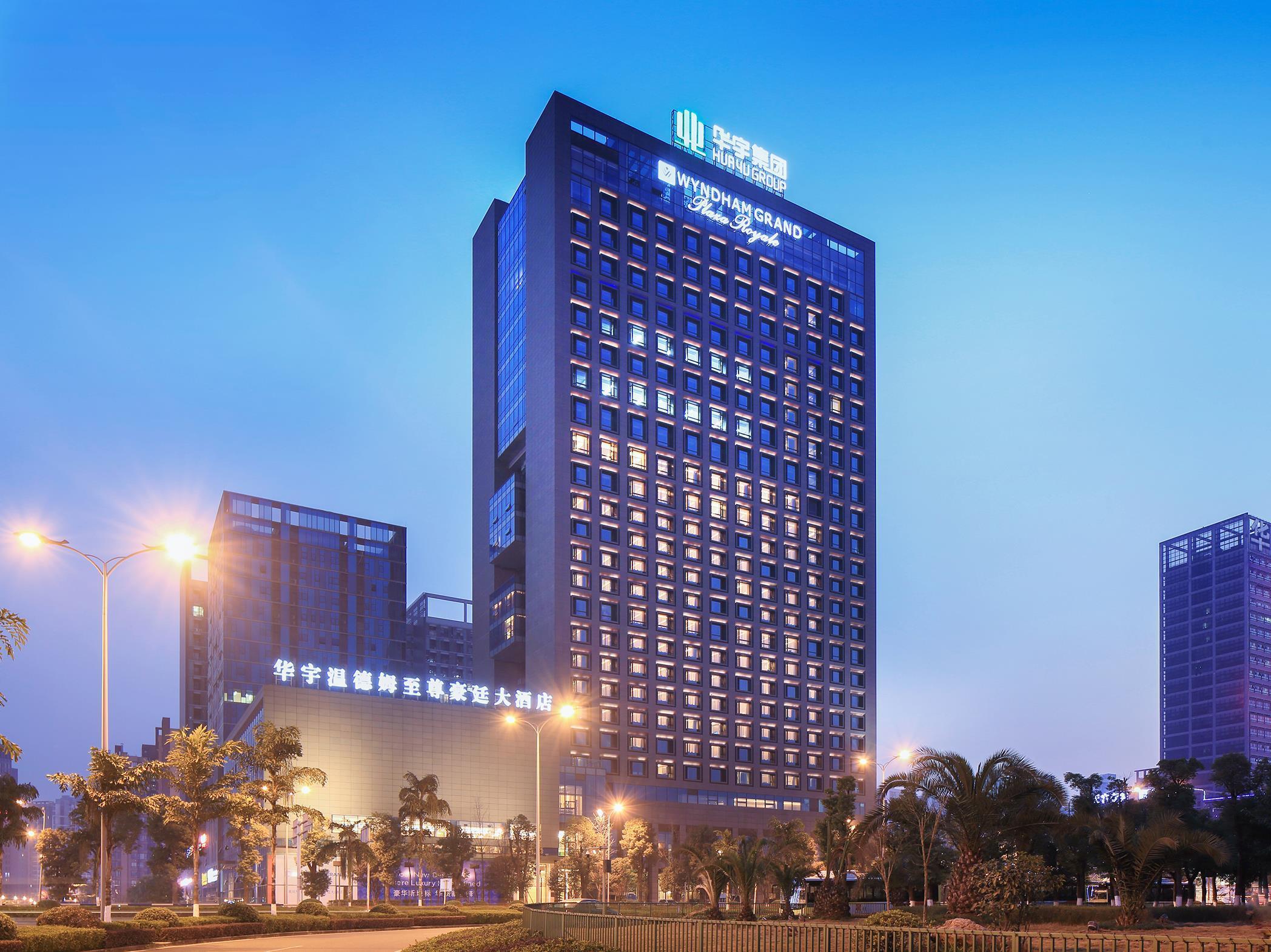 Wyndham Grand Plaza Royale Huayu Chongqing Otel Dış mekan fotoğraf
