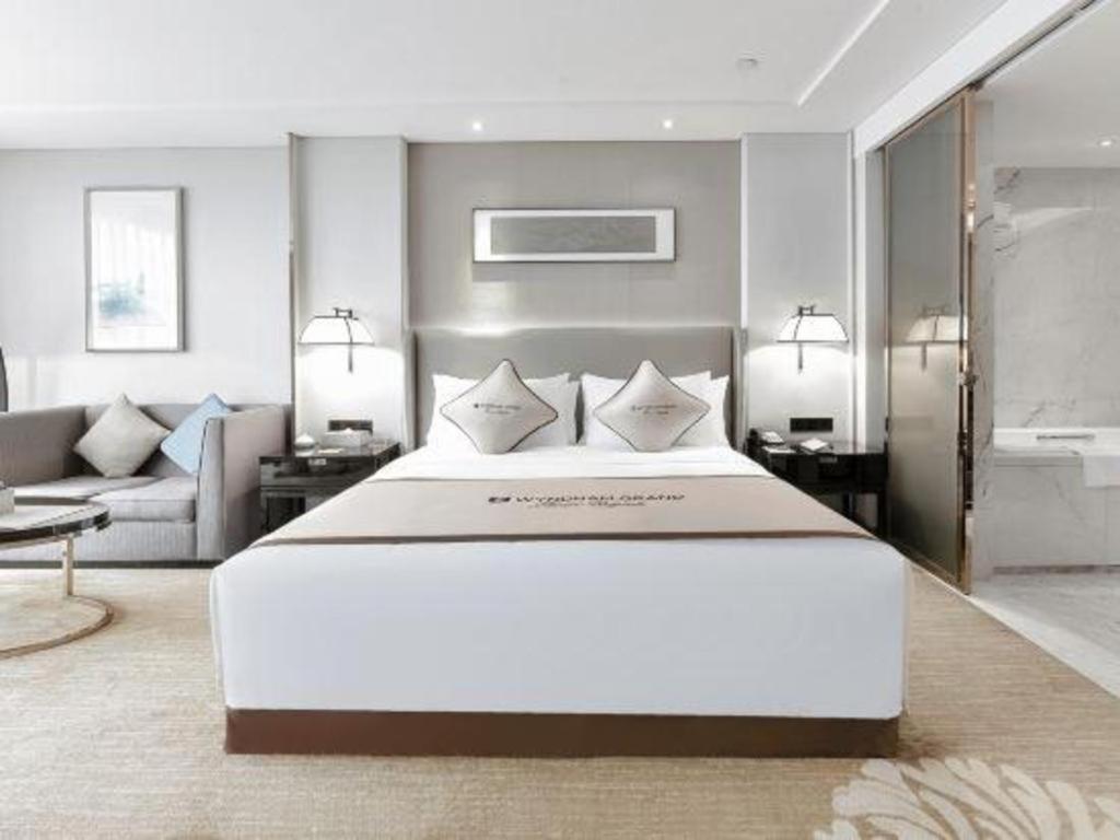 Wyndham Grand Plaza Royale Huayu Chongqing Otel Dış mekan fotoğraf
