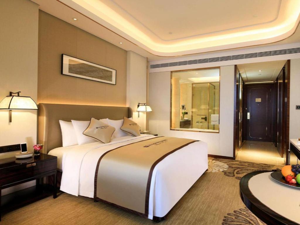 Wyndham Grand Plaza Royale Huayu Chongqing Otel Dış mekan fotoğraf