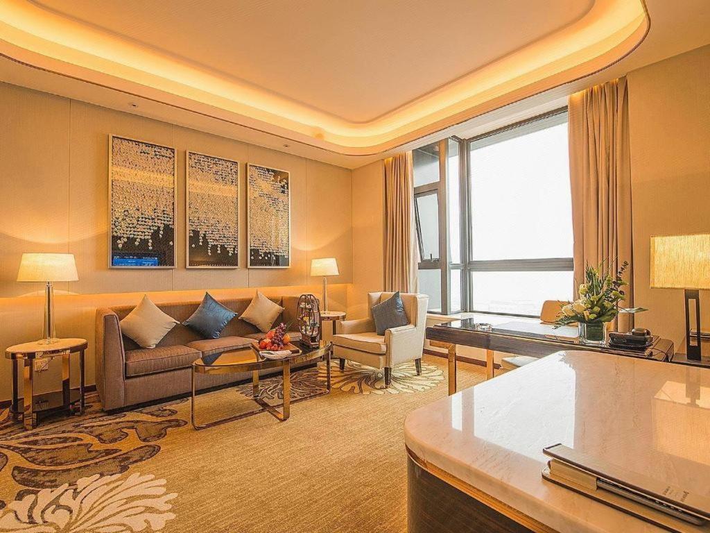 Wyndham Grand Plaza Royale Huayu Chongqing Otel Dış mekan fotoğraf