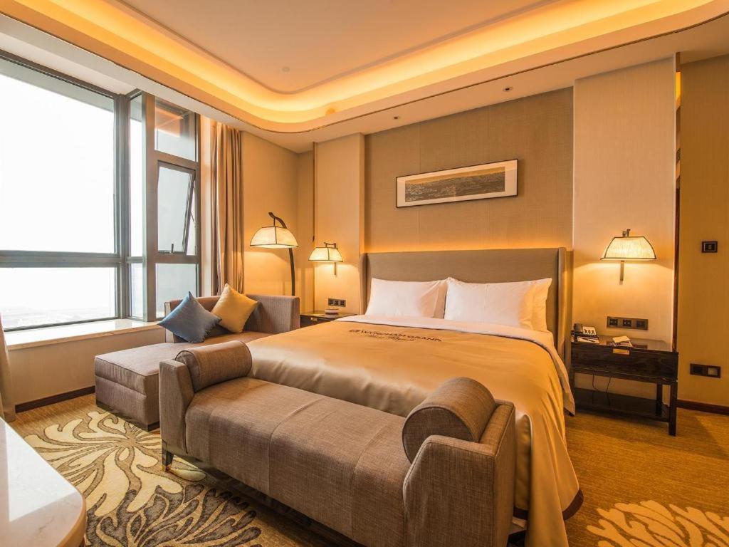 Wyndham Grand Plaza Royale Huayu Chongqing Otel Dış mekan fotoğraf